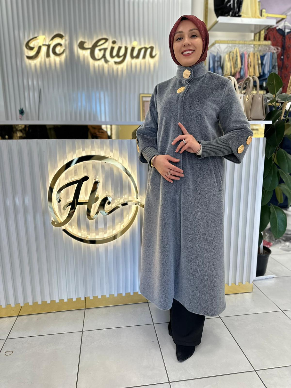 GRİ AKSESUAR DETAYLI UZUN ANGORA KABAN 