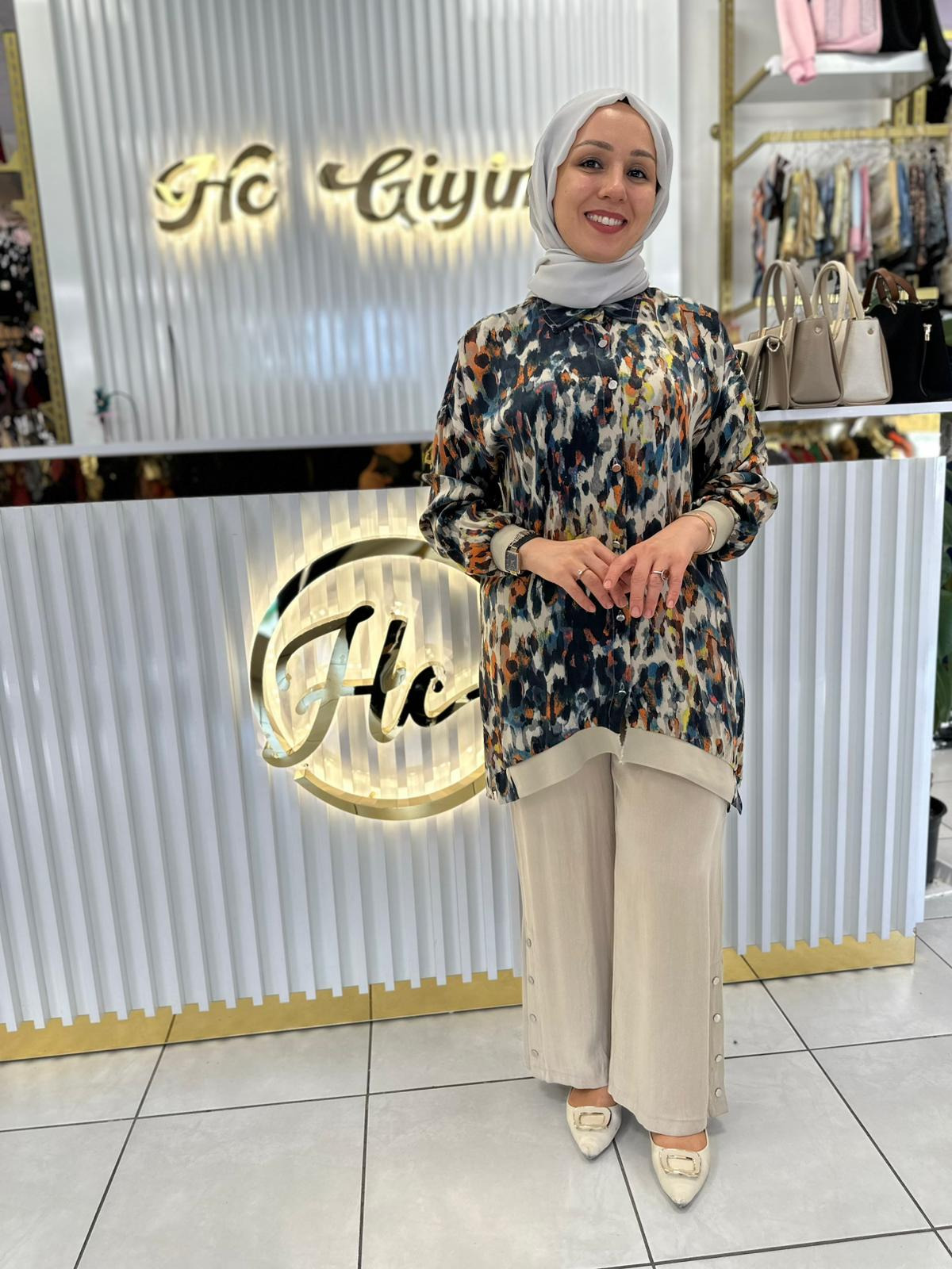 KREM DESENLİ PAÇA ZIMBA DETAYLI İPEK CUPRA TAKIM