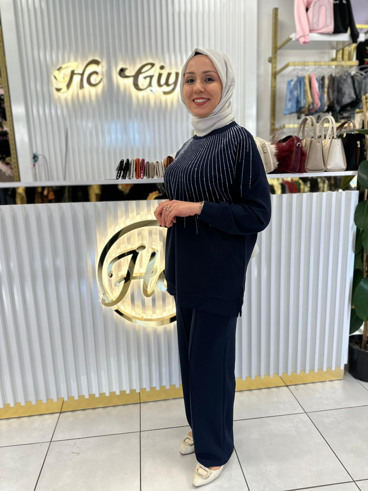 LACİVERT TAŞ DETAYLI TAKIM