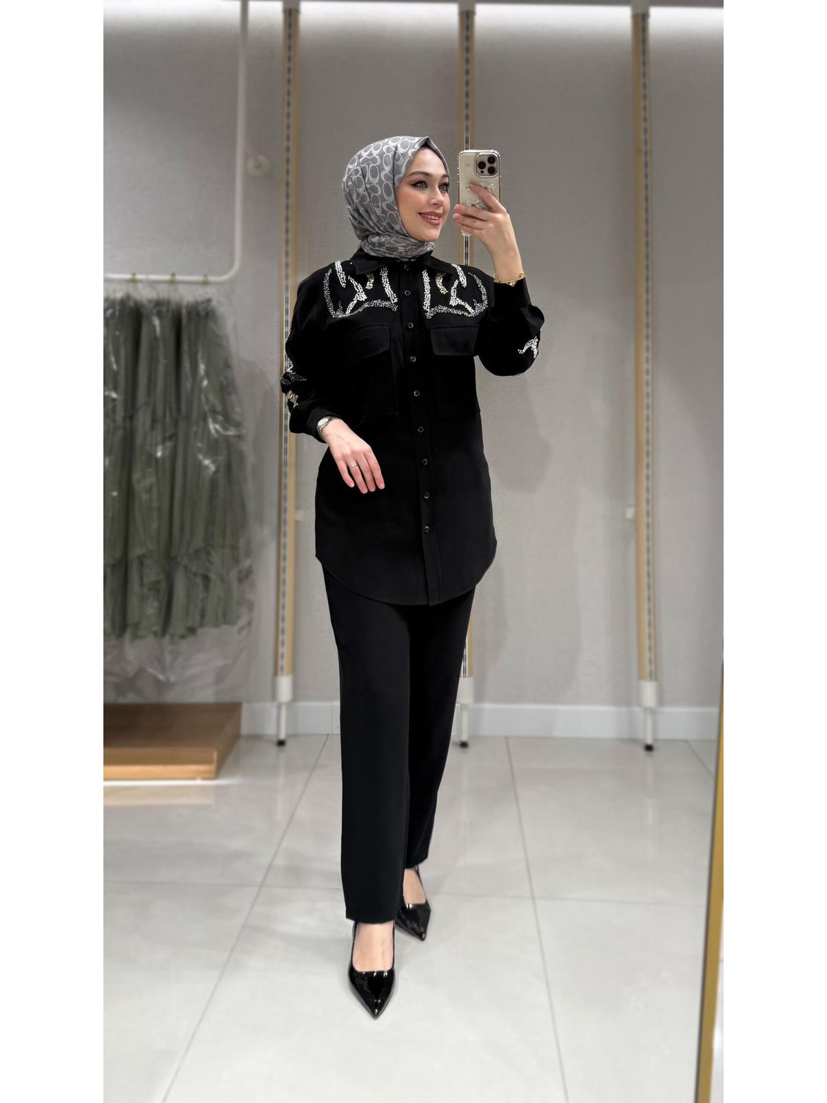 SİYAH BONCUK İŞLEMELİ TAKIM