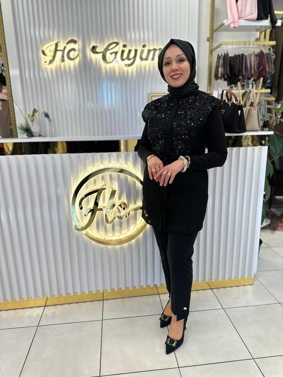 SİYAH İTHAL FİLE YELEK