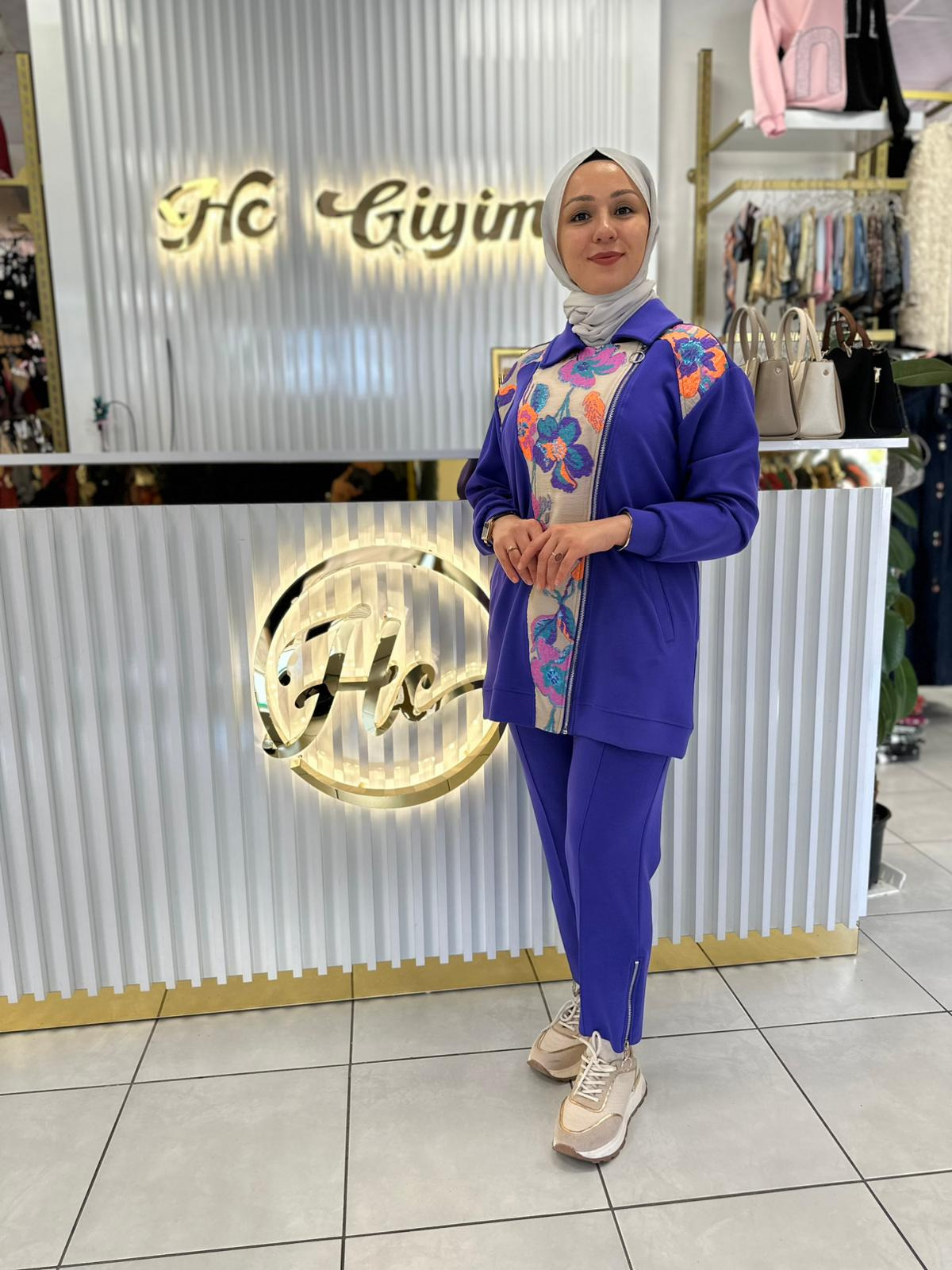 MOR PAÇA FERMUAR DETAYLI DESENLİ TAKIM