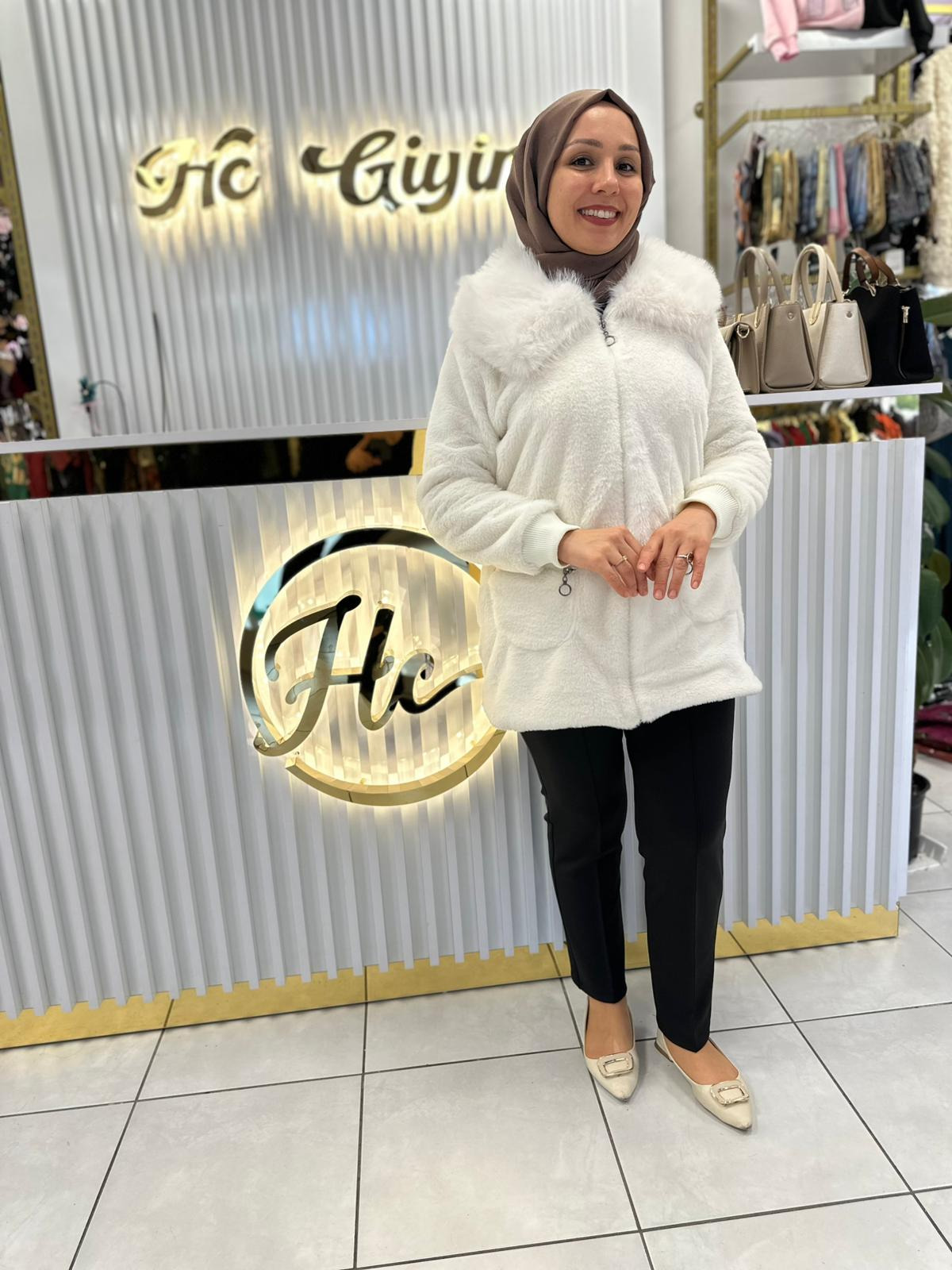 KREM YAKA KÜRK DETAYLI PELUŞ CEKET