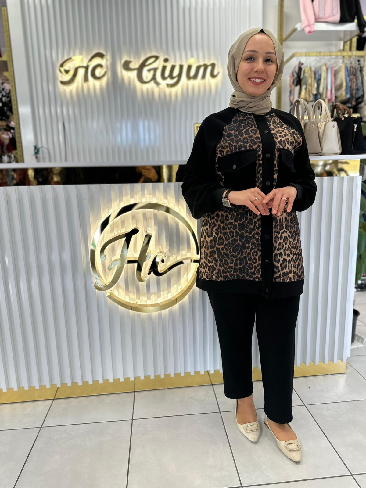 SİYAH LEOPAR DETAYLI OYSHO KUMAŞ TAKIM