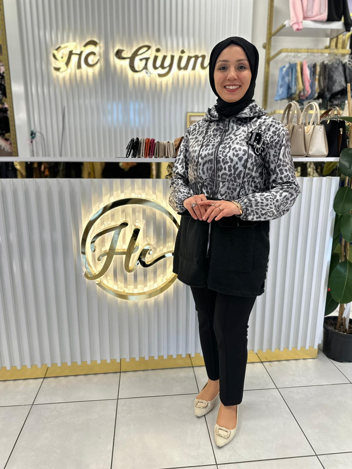 GRİ TAŞ VE KÜRK DETAYLI CEKET