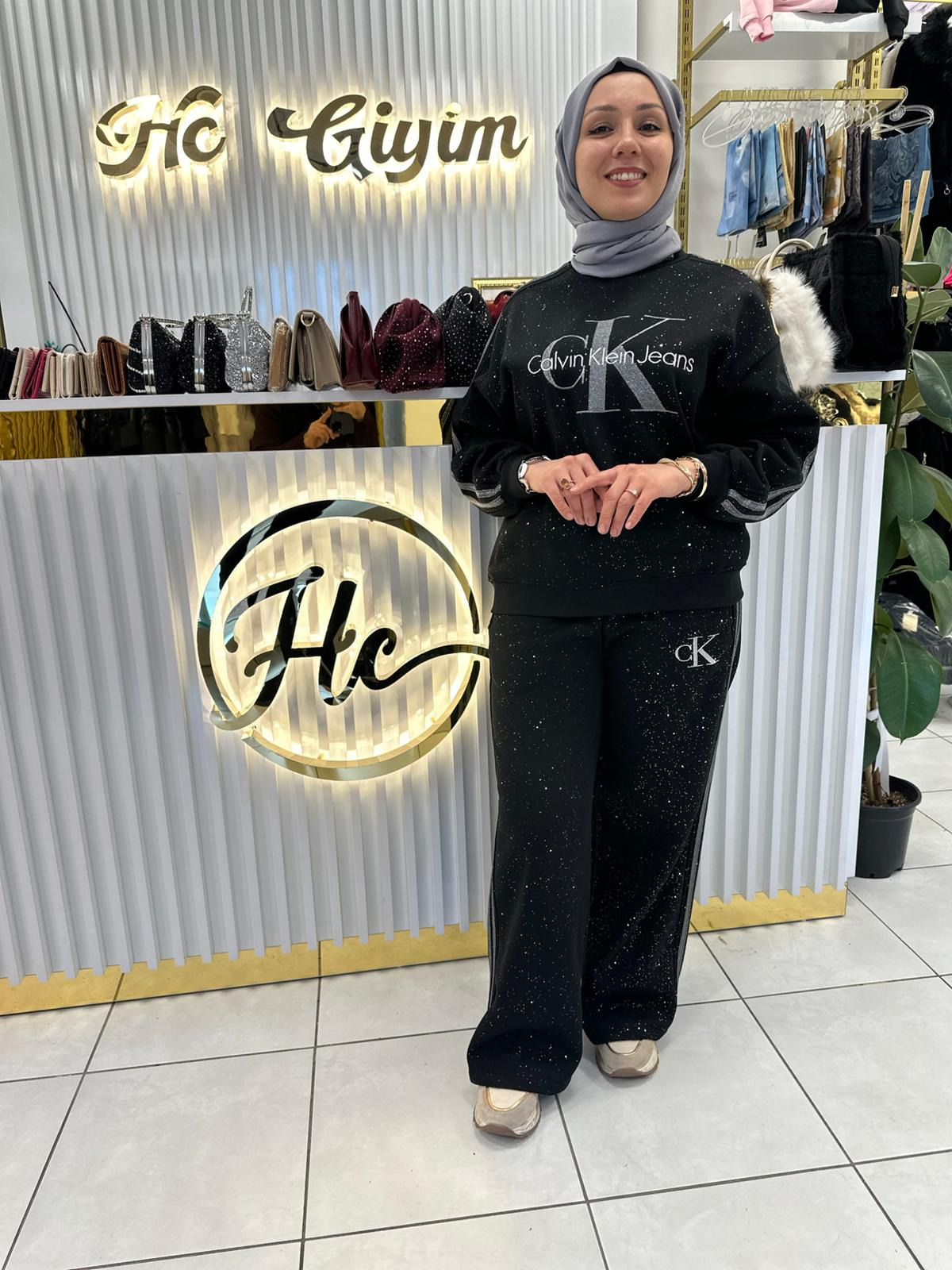 SİYAH SİMLİ SPOR TAKIM 