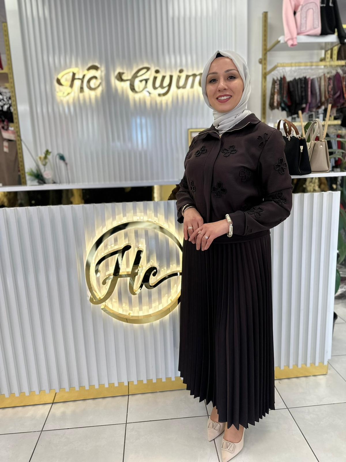 BONCUK İŞLEME DETAYLI ETEKLİ TAKI 