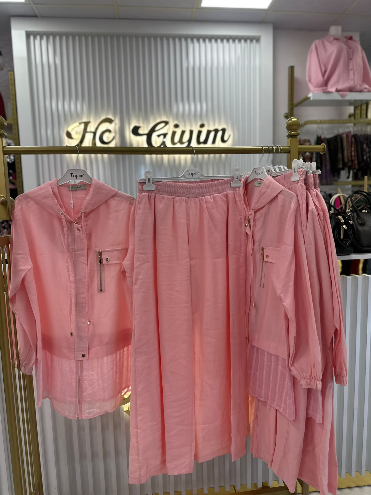 PEMBE KAPÜŞONLU SPOR TAKIM